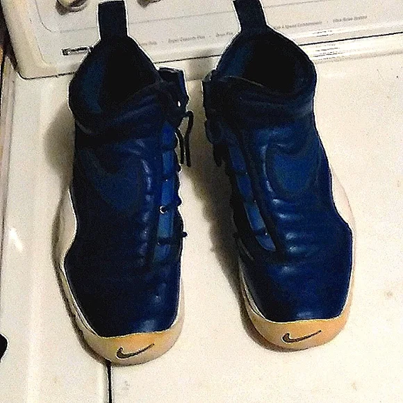 Nike (Dennis Rodman) Mens Size 11 [Blue]